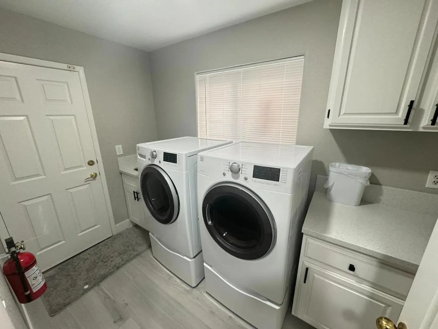 Delightful 4 Bedroom House With Pool! Las Vegas USA